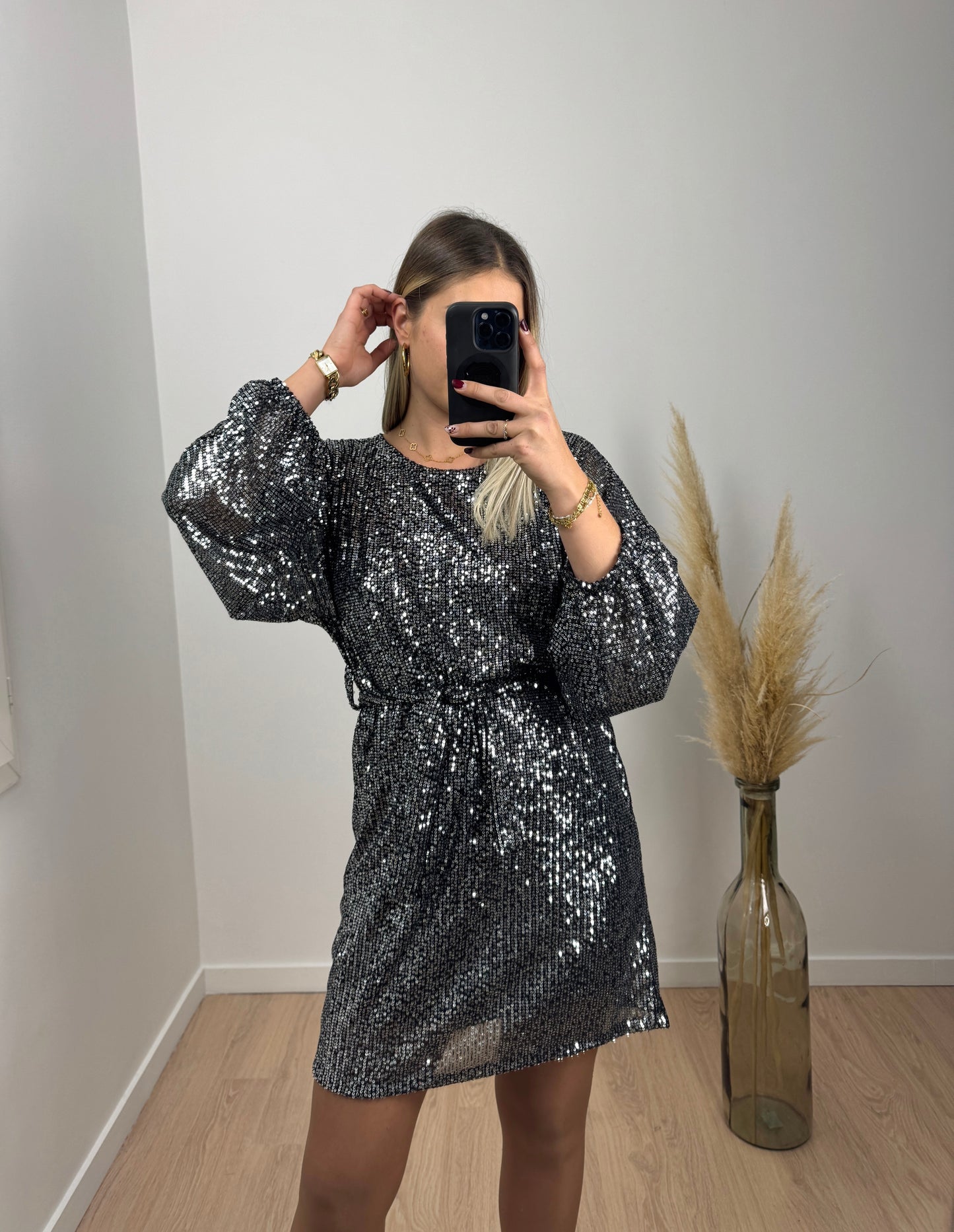 Robe à sequins argentés • CHIARA