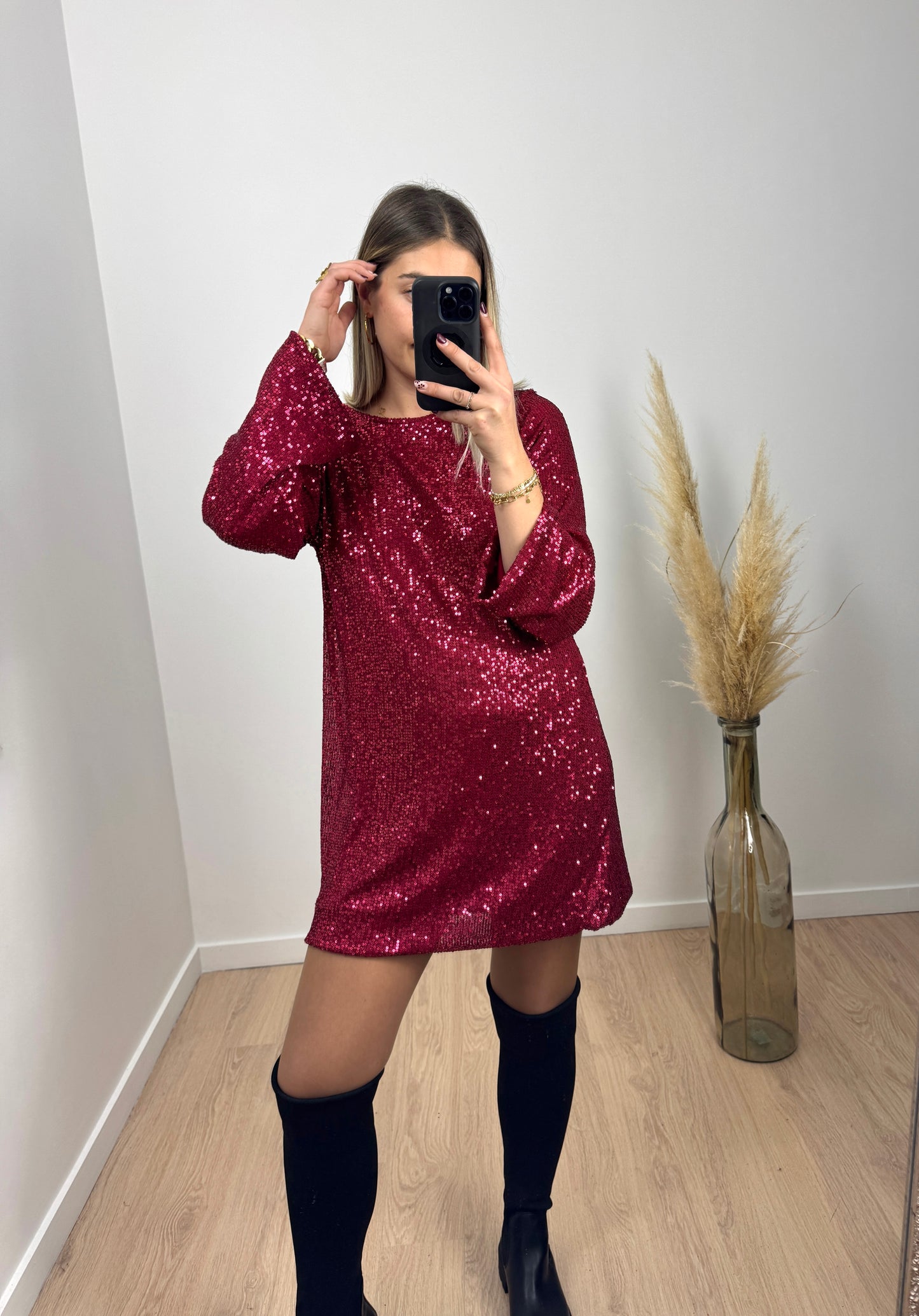 Robe à sequins rouge avec dos nu • MAYLEE
