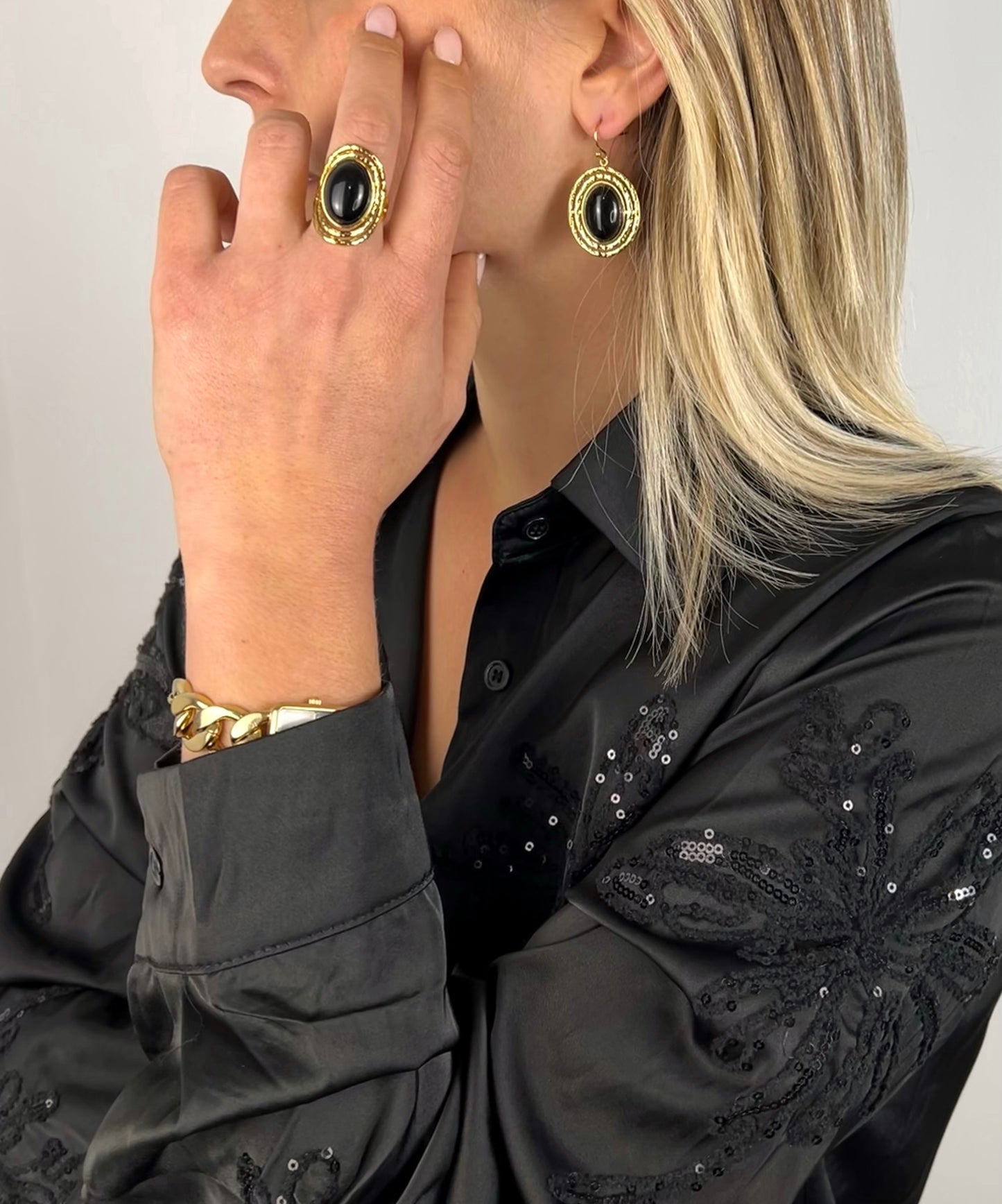 Boucles d’oreilles • Dorées & Noires