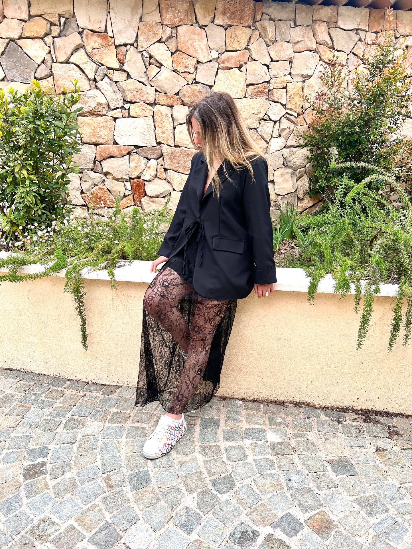 Jupe en dentelle noire • CASSIE