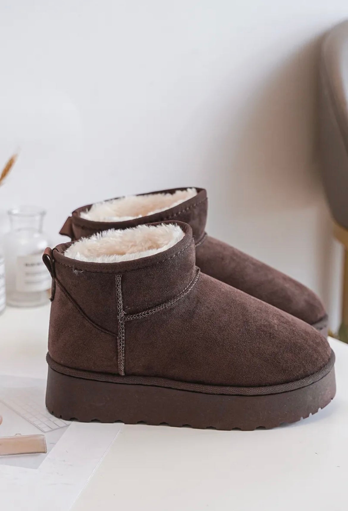 Bottines fourrées chocolat • AMY