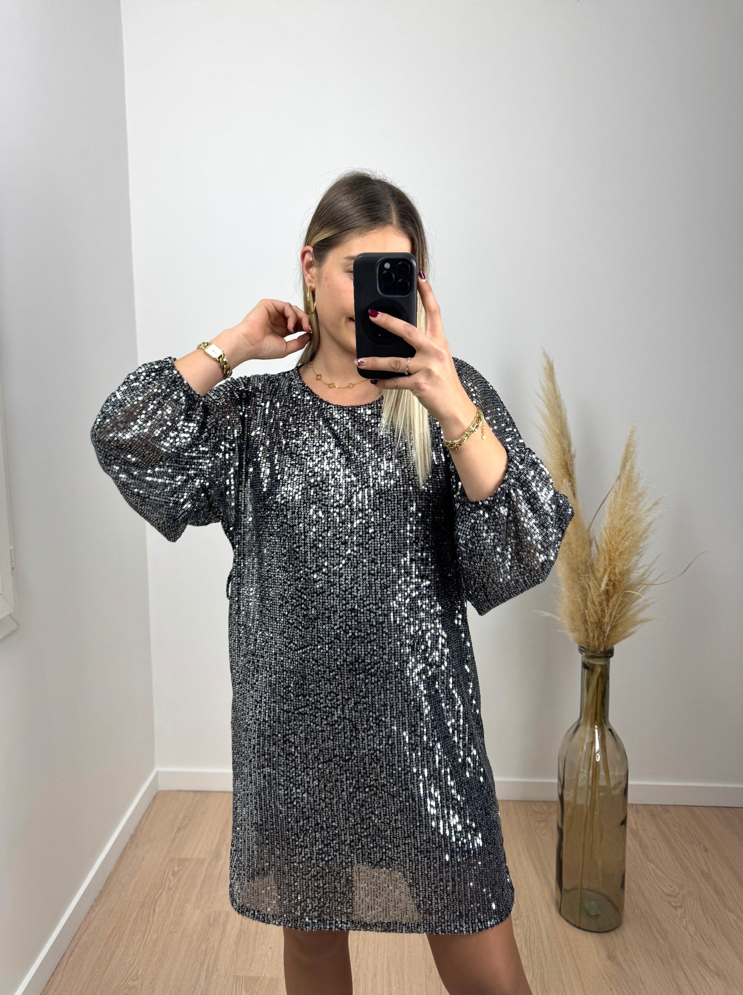 Robe à sequins argentés • CHIARA