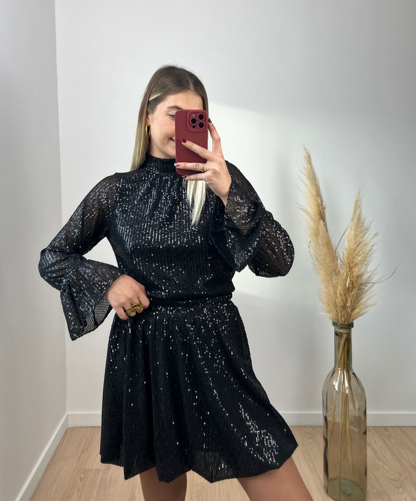 Haut dos nu à sequins • LOUISE