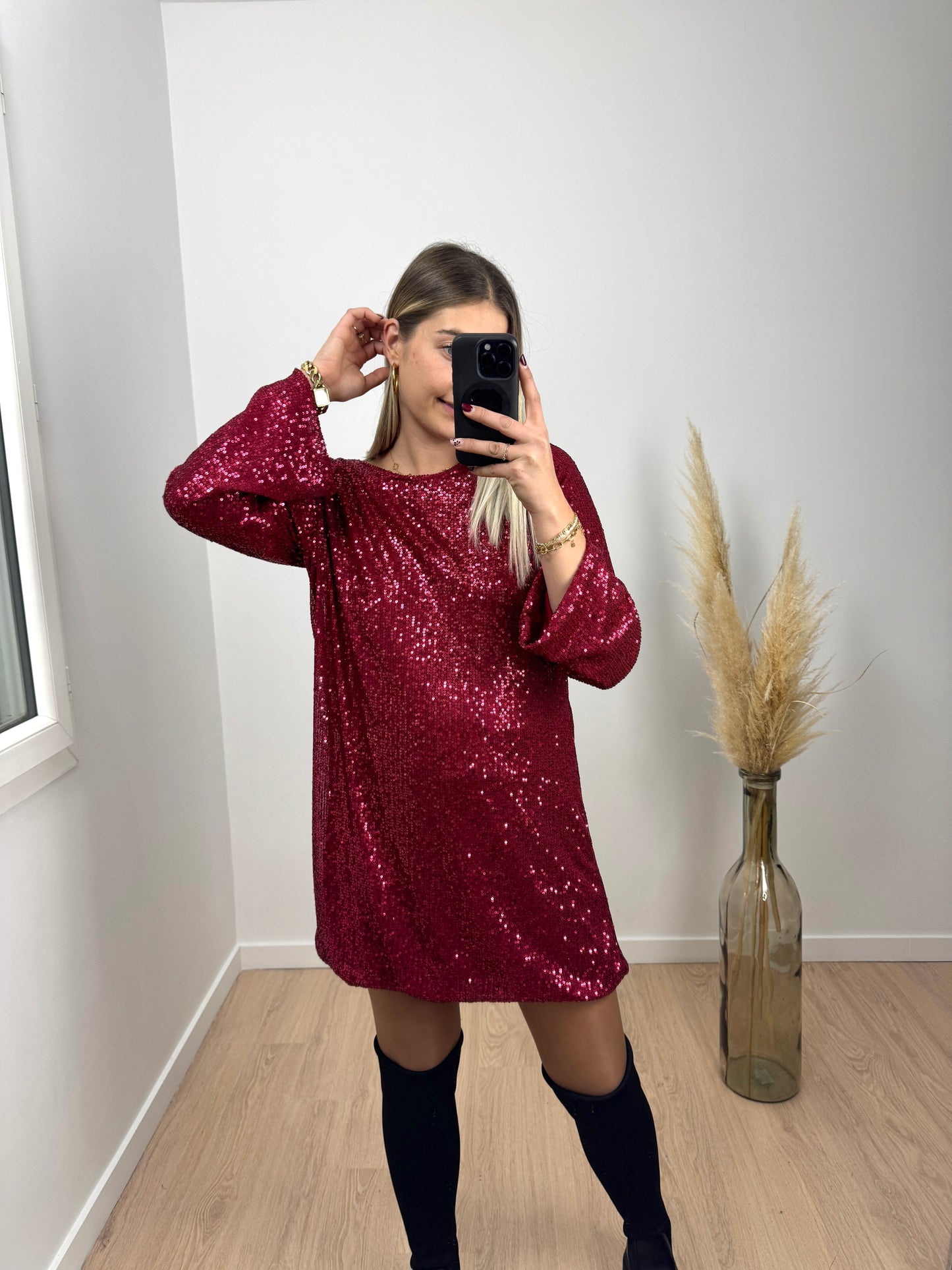 Robe à sequins rouge avec dos nu • MAYLEE