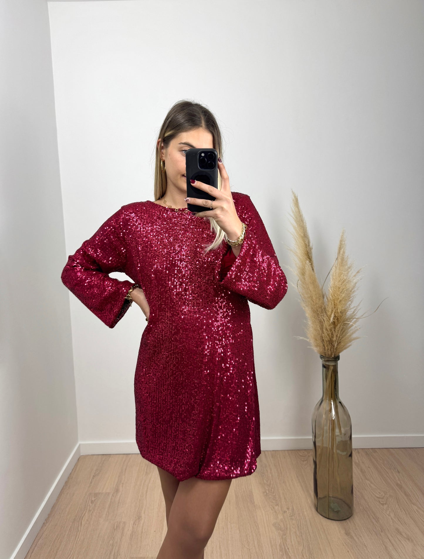 Robe à sequins rouge avec dos nu • MAYLEE