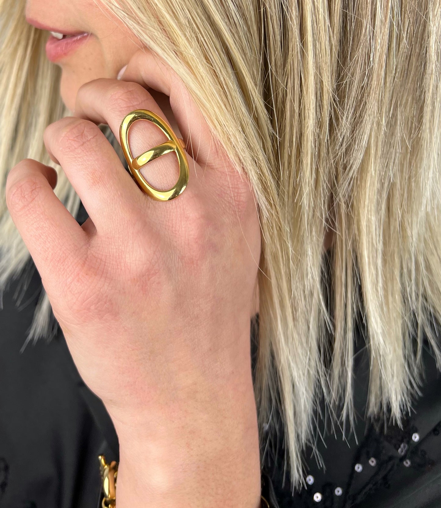 Bague dorée • Maille marine